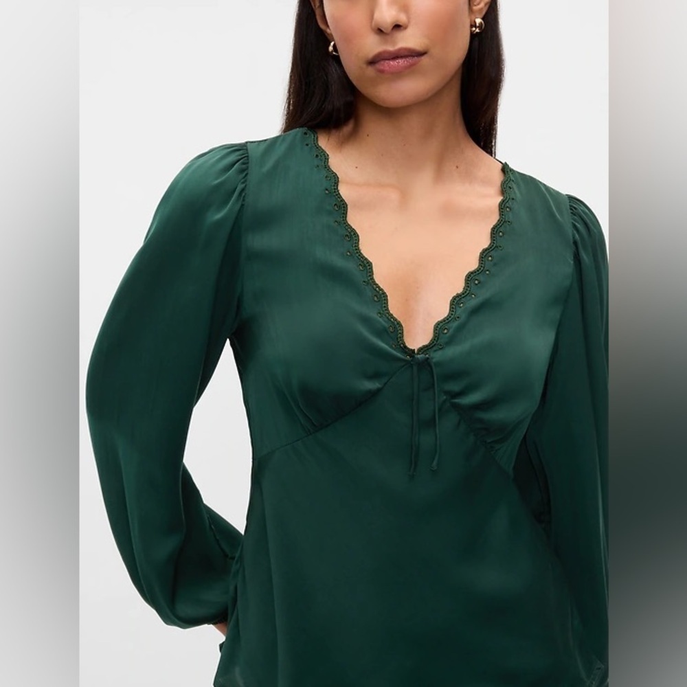 NWT Gap Womens XL Tall Dark Green Satin Empire Blouse Top V neck New Career work